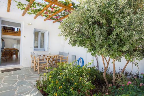 Στούντιο 5 - Σκυριανο